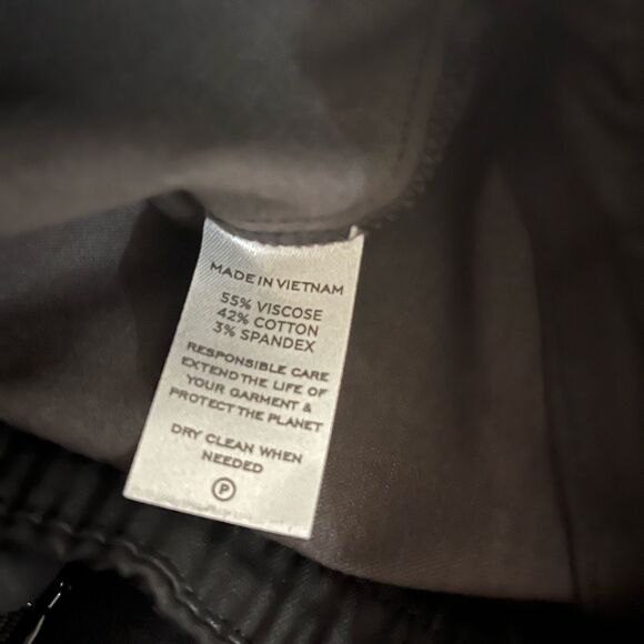 Hill House Black Stretch The Claire Cropped Pant Small NWT - Picture 13 of 13